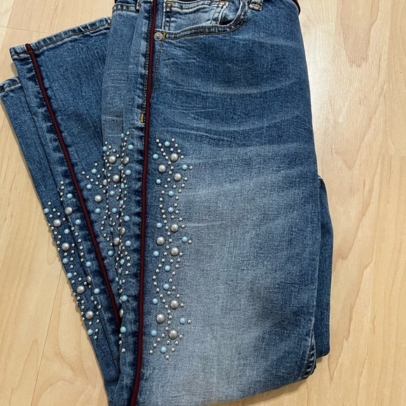 Miss Me jewelled denim  blue woman’s jeans. - Picture 4 of 4